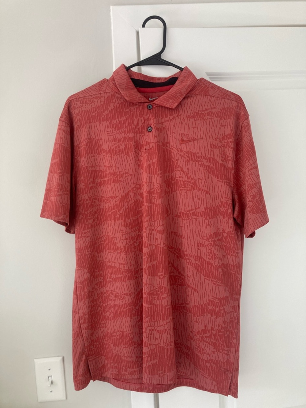 Nike Men's Red Patterned Performance Polo